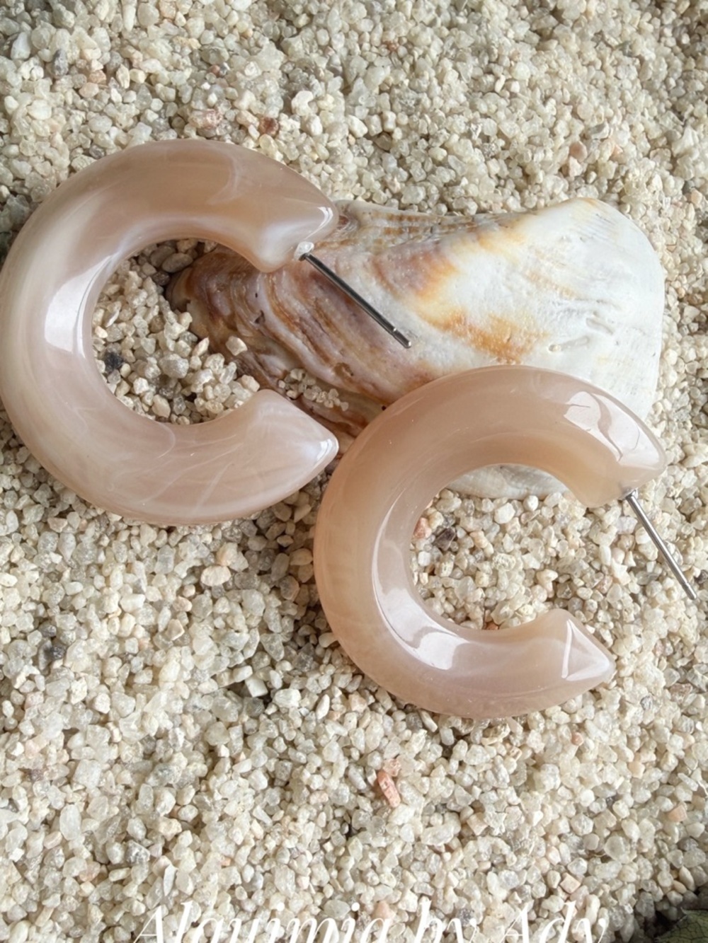 Alquimia Beige Hoop Earrings